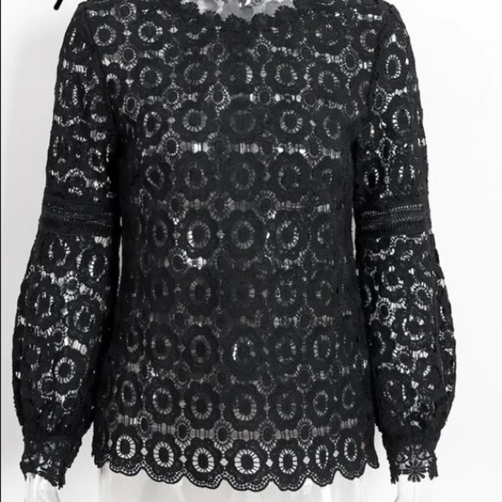 NWT Beautiful Lace Bell Sleeve Blouses - Picture 7 of 15